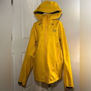Arc’teryx Alpha Jacket Men’s Large Yellow Goretex Ultra Lightweight Backpacking